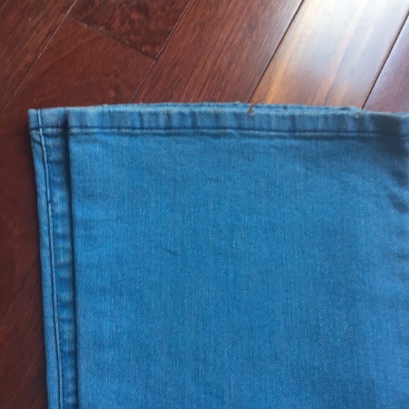 BCBGMAXAZRIA Terrible Two Tanya Flare Jeans - Picture 4 of 10